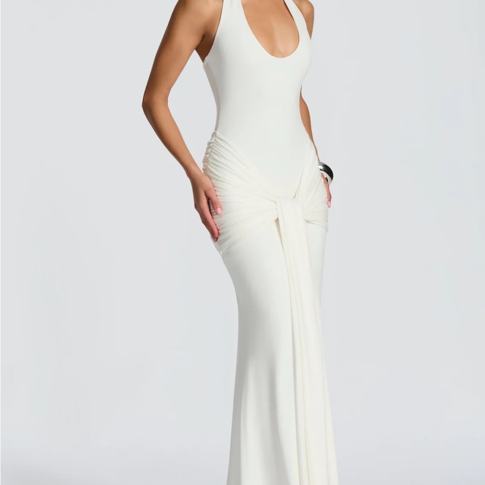 Elegant White Maxi Dress